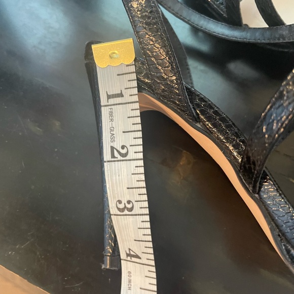Le Chateau Strappy Sandal Heels Size 7 - Picture 4 of 4